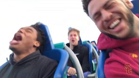 Video of the Day - USC football visits SeaWorld San Diego
