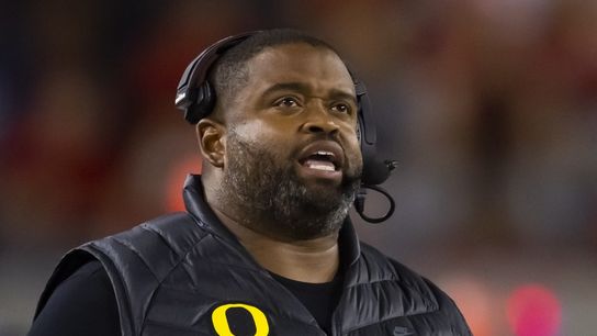 New England Patriots reportedly pursuing Oregon's Adrian Klemm (Bill Belichick)