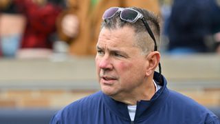 Former Notre Dame defensive coordinator Al Golden wins Broyles Award (Broyles Award)