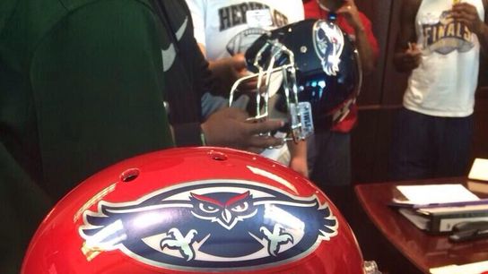Photo: Let's take a look at Florida Atlantic's new all red helmet