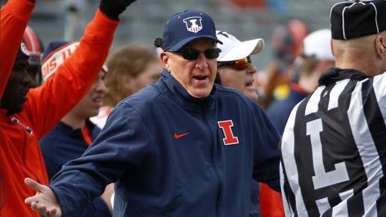 Illinois signs Bill Cubit to two-year deal (Top)