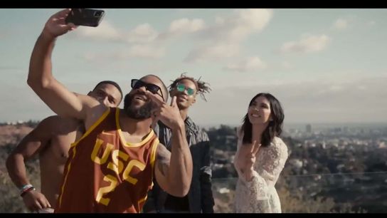 Hollywood, helicopters and influencers: USC rolls out the red carpet for NIL debut (Featured)