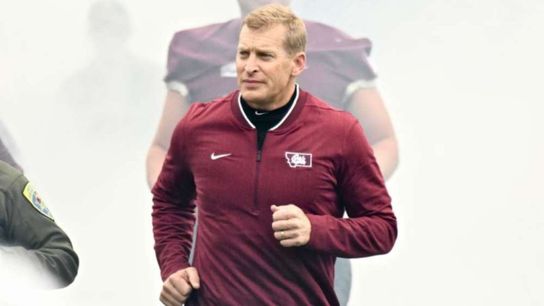 Bobby Hauck signs new contract at Montana (contracts)