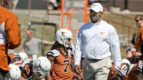 Video: 'Up-Close - Charlie Strong' (Charlie Strong)