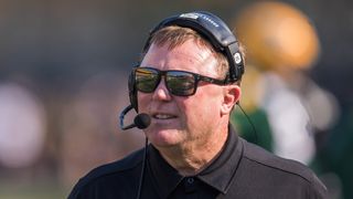 Former Grey Cup champion CFL head coach joining Bill Belichick's North Carolina staff, per report (Chris Jones Football Coach)
