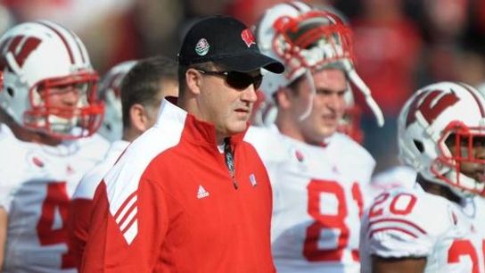 Paul Chryst explains Wisconsin's "Mom rule" (mom rule)