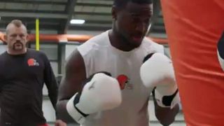 Video: MMA legend Chuck Liddell spent a week helping train the Cleveland Browns (Chuck Liddell)