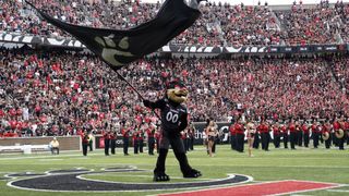 Sources: Scott Satterfield, Cincinnati adding Eric Finney to Bearcats staff (Eric Finney)