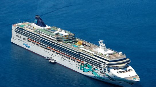 A new cruise has been created pairing CFB fans with legendary coaches and players (AFCA)