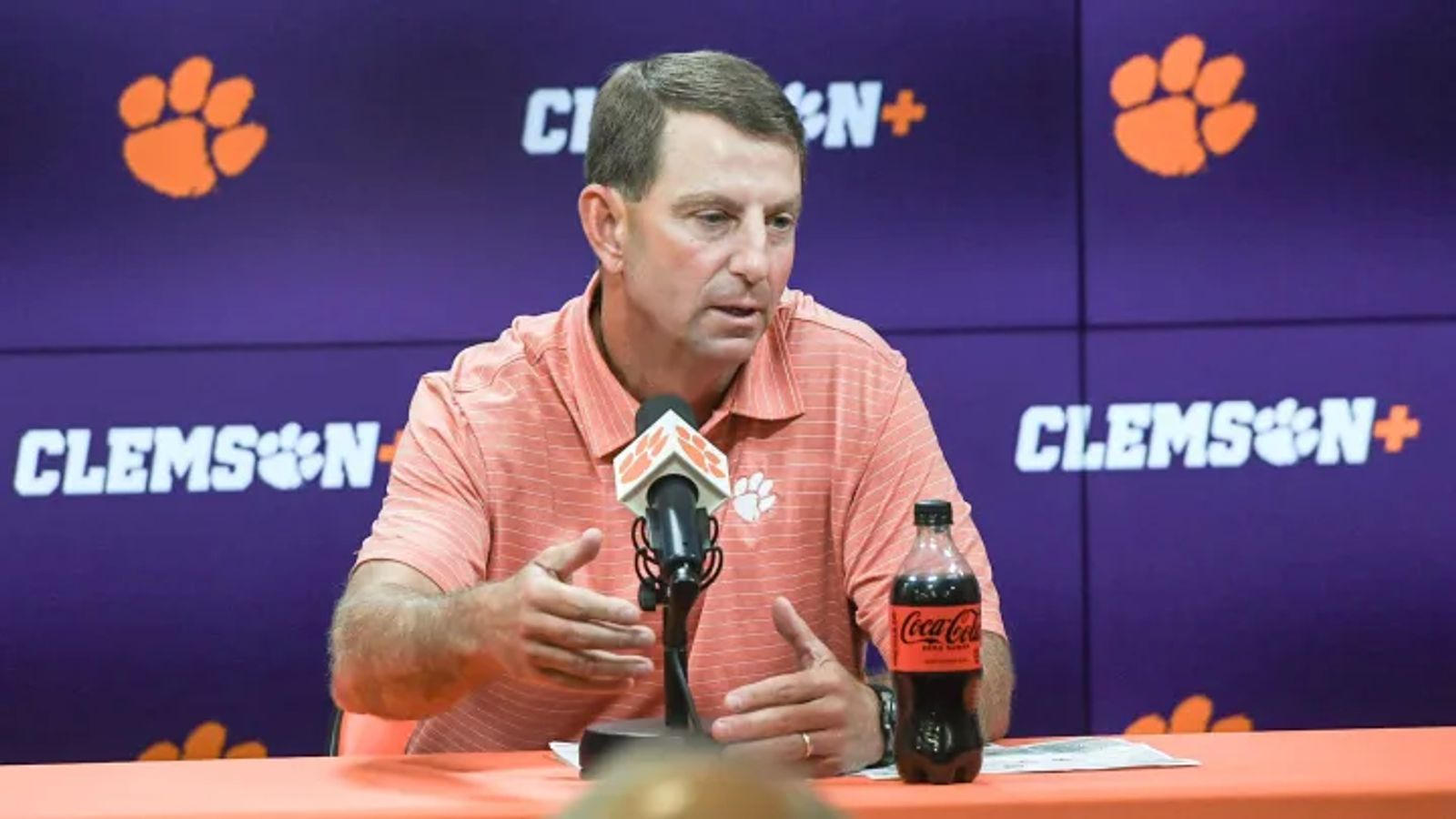 Dabo Swinney takes aim at reporter after questioning approach to roster construction (Dabo Swinney)
