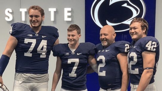 Photos: Dads dressing up in full uniform with their kids on recruiting visits is now officially a thing (Florida)