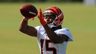Sources: Georgia Southern adding former NFL wideout to offensive staff (Damion Willis)