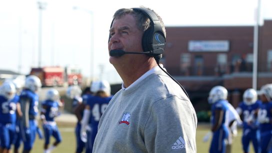 Sources: Former national champion coach David Dean stepping down at West Georgia (austin armstrong)