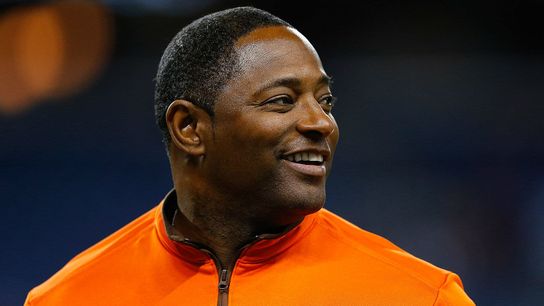 Coach shares interesting carpool story involving Dino Babers, his strange white beard, and a wicked smell (Syracuse)