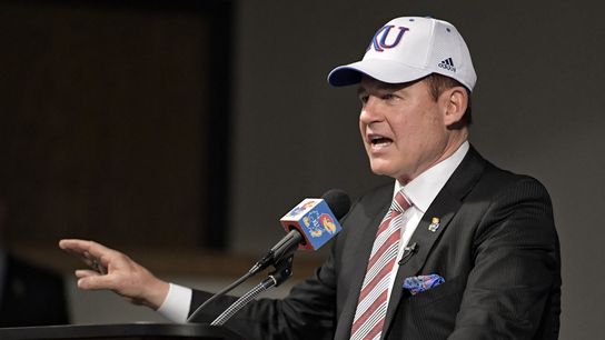 FBS schools still prefer offense over defense, and other trends from the 2018-19 coaching cycle (Featured)