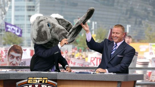 Where will College GameDay visit each week of the 2019 season? (Featured)