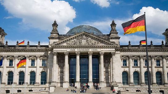 NFL looking to hold regular season games in Germany (europe)