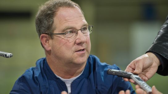 Notre Dame offensive line coach Harry Hiestand announces retirement (harry hiestand)