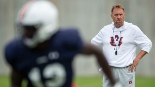 Hugh Freeze expected to hire SEC veteran as Auburn offensive coordinator (Derrick Nix Coach)