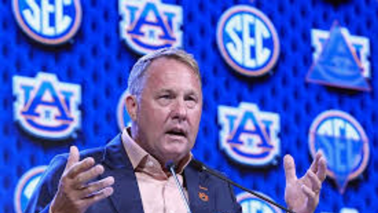 Hugh Freeze makes clear he knows Auburn expectations (Featured)