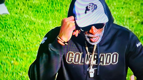 Deion Sanders has key message before kickoff: We look too good to stink it up (ESPN)