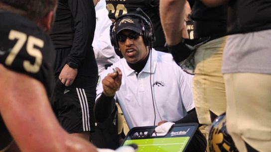 Report: Western Michigan losing offensive coordinator to the NFL (Jake Moreland)