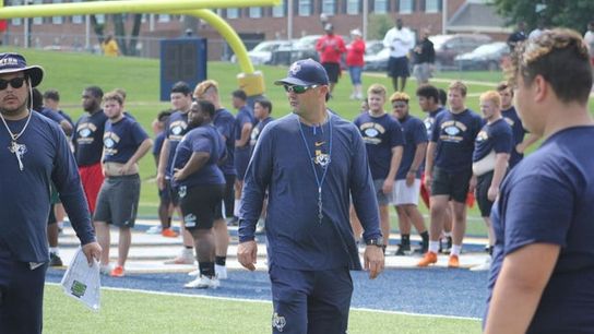 High school offensive coordinator lands Division III head coaching job (Howard Payne)