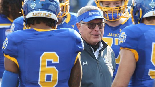 John Stiegelmeier inks contract extension at South Dakota State (South Dakota State (FCS))
