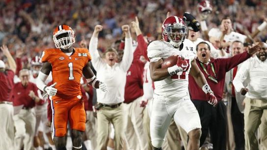 Behold: The 2015 FootballScoop Photo of the Year (photo)
