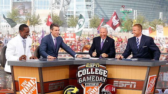 Rece Davis takes a more optimistic approach than Kirk Herbstreit toward college football in 2020 (Gene Taylor)