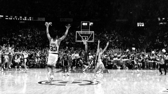 The message Coach K told his team before the biggest shot in college basketball history (Featured)