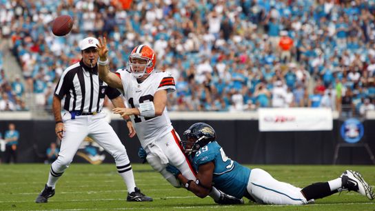 Campbell set to hire former NFL defensive end as D-line coach (Campbell Football)