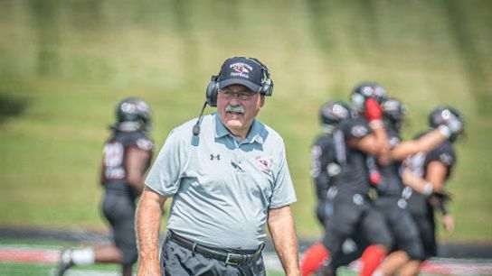 NAIA Hall of Fame coach with 300 wins announces plans to retire (Larry Wilcox)