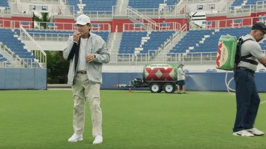 Dos Equis Names Steve Spurrier Head Beer Coach, Hires Les Miles as Chief Lawn Officer (Featured)