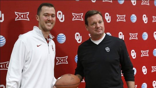 Bob Stoops is back helping out the Sooners (Featured)
