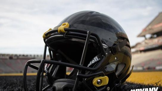 Photos: Maryland is taking its black out very seriously on Saturday (uniforms)
