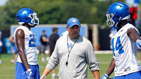 Report: Kentucky defensive coordinator expected to leave for NFL opportunity (Featured)