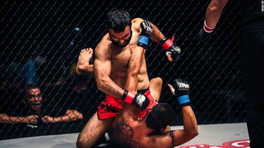 How Purdue is incorporating MMA drills into their strength training (domenic reno)