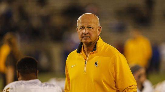 Reports: Wyoming is pulling their offensive coordinator from the Big Ten (Featured)