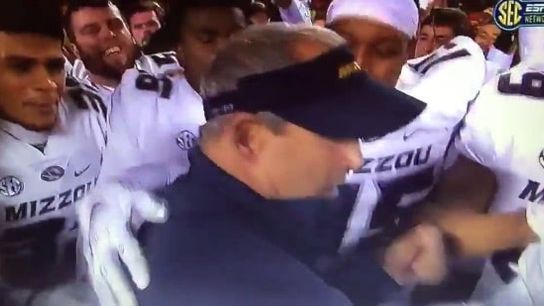 Missouri caps week with emotional win, players love on GP (Gary Pinkel)