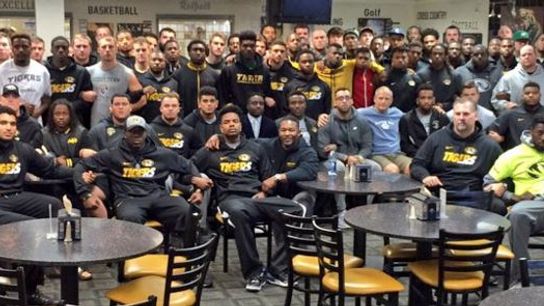 Gary Pinkel: Team & Staff are united, supports players (Top)