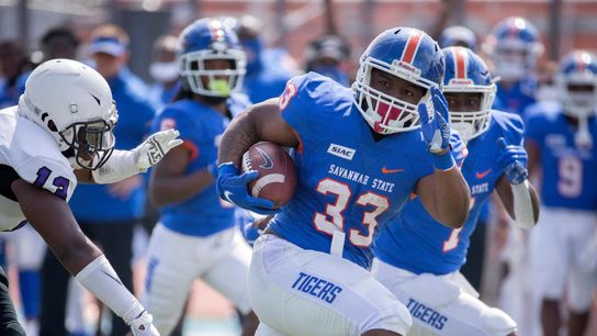 Division II conference mandating all athletics personnel get vaccinated (SIAC)