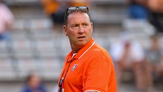 Bowling Green signs Scot Loeffler to multi-year extension (Bowling Green Football Coaching Staff)