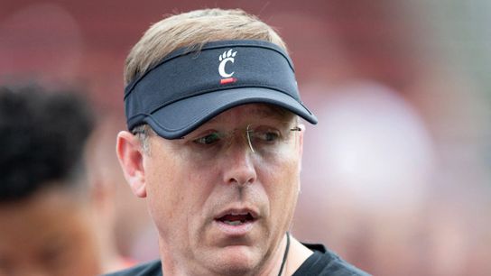 Sources: Cincinnati making change to defensive staff (Kerry Coombs)