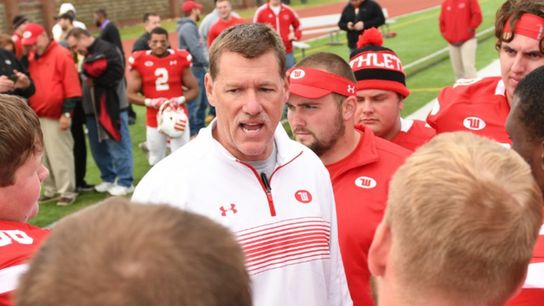 One of the ten winningest actives college coaches steps down (Joe Fincham)