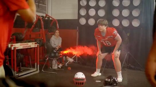 Video: High school puts on unique official visit day for 8th graders (high school)