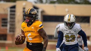 Sources: Southern Miss promotes Ben Thomas to assistant offensive line coach (Ben Thomas)