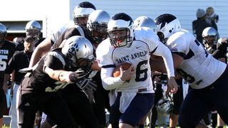 Video: D-II program executes perfect Hail Mary to capture first winning season since 2000 (D-II)