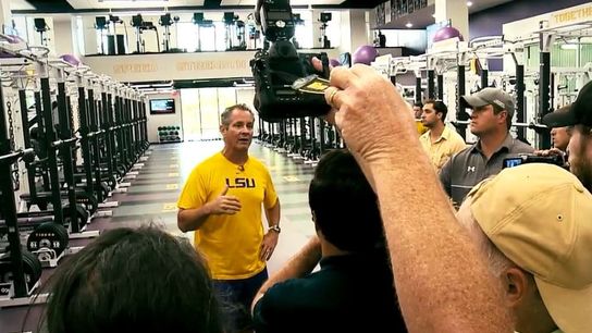 Tour the renovated LSU weight room with director of strength and conditioning Tommy Moffitt