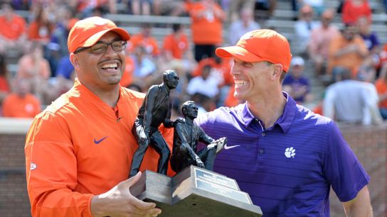 Clemson's Tony Elliott is the latest coordinator to join the $2 million club (Featured)
